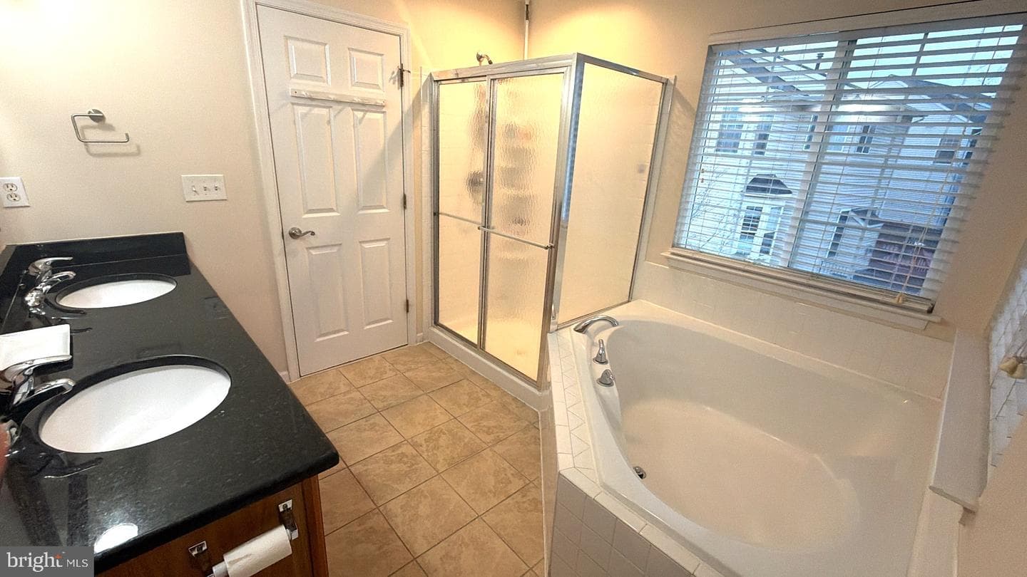 11998 Youngtree Court photo 28