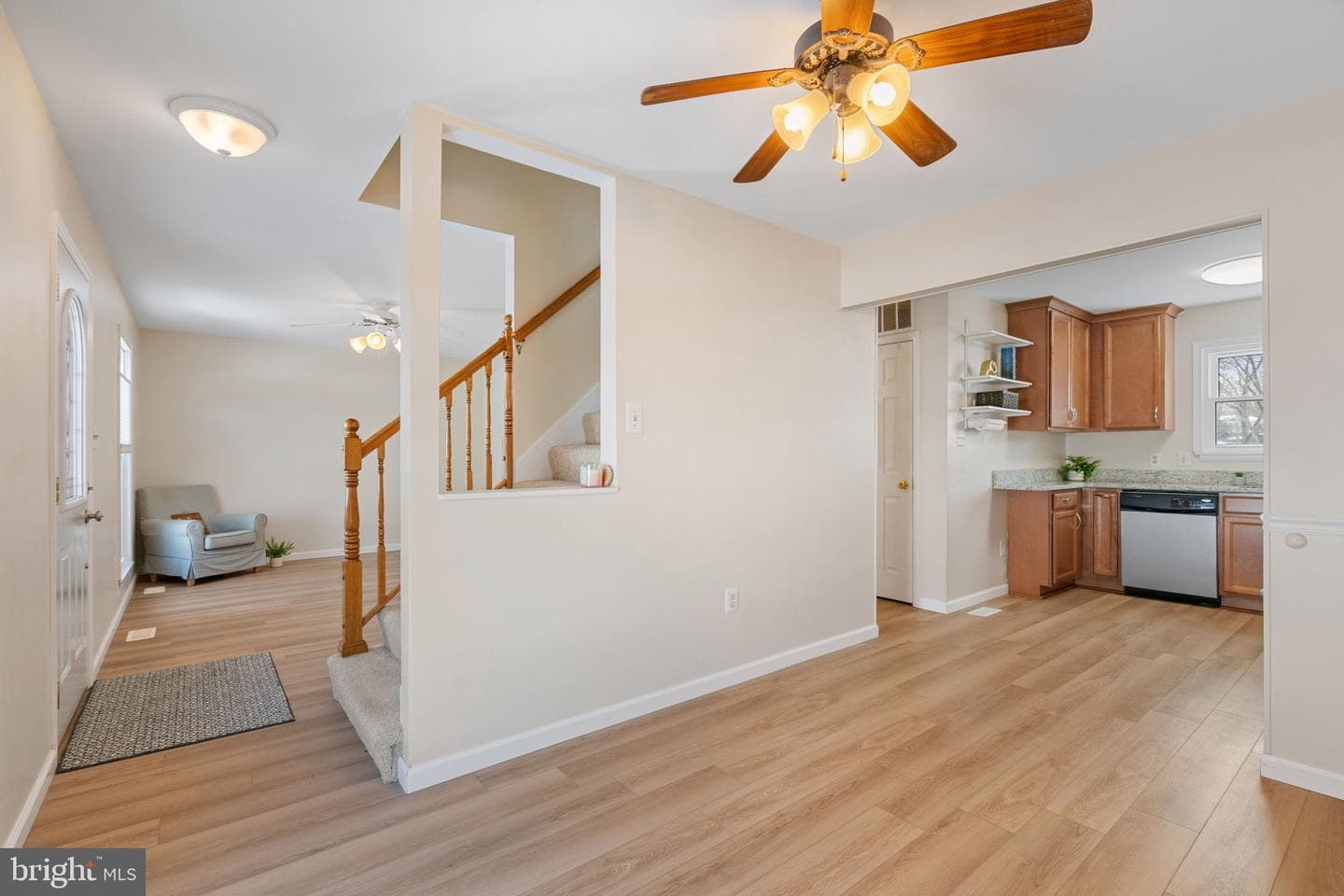 5606 Roundtree Drive photo 8