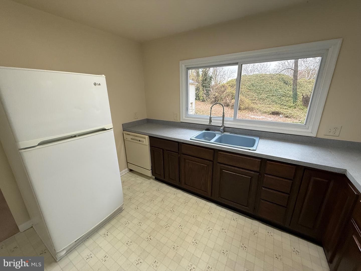 1226 Easy Street photo 9