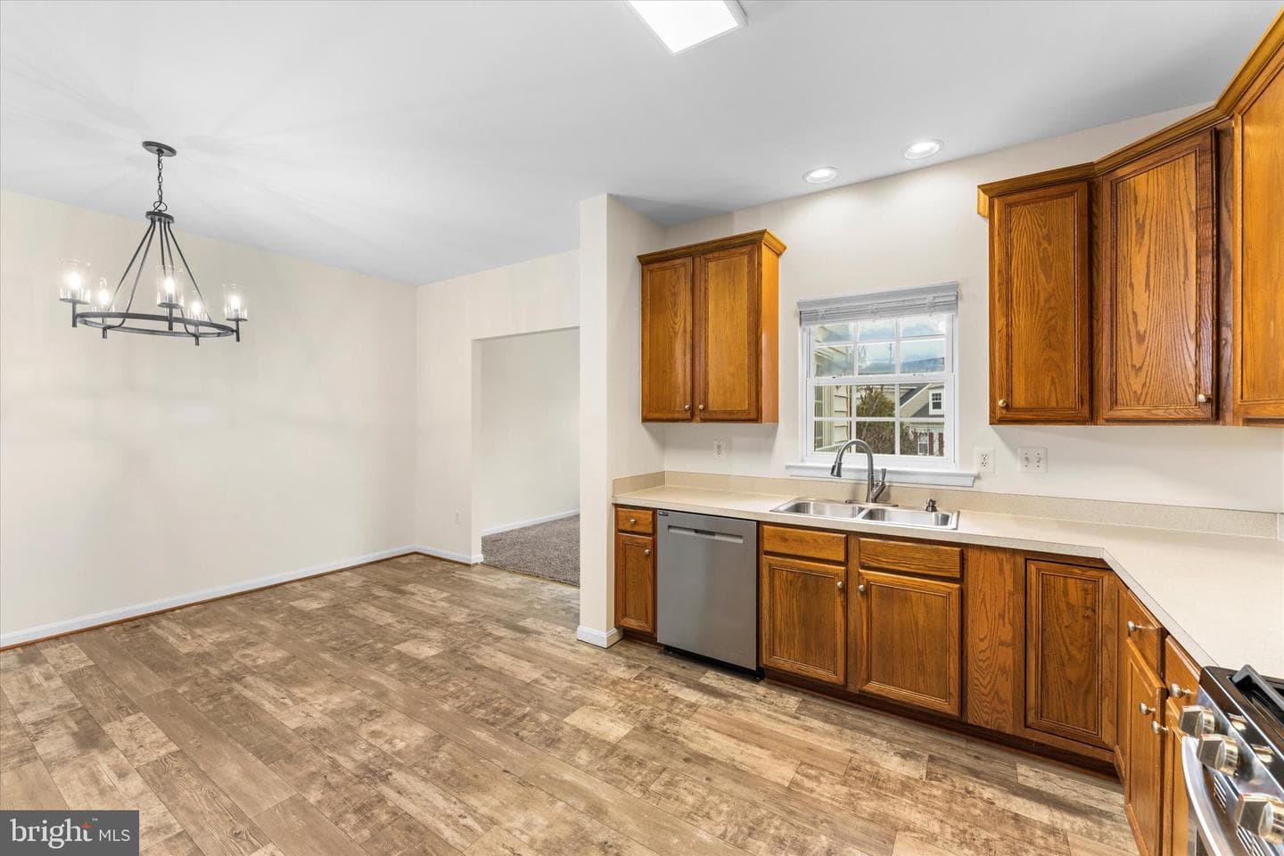 2509 Oak Tree Lane photo 14