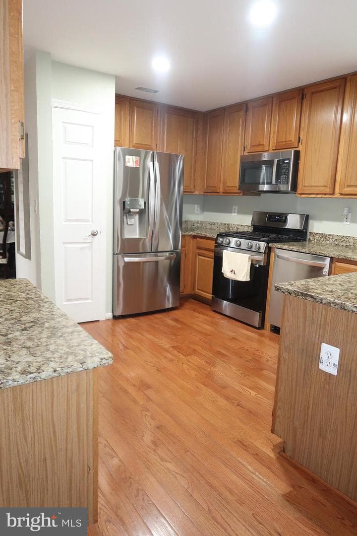 5366 Mansfield Court photo 4