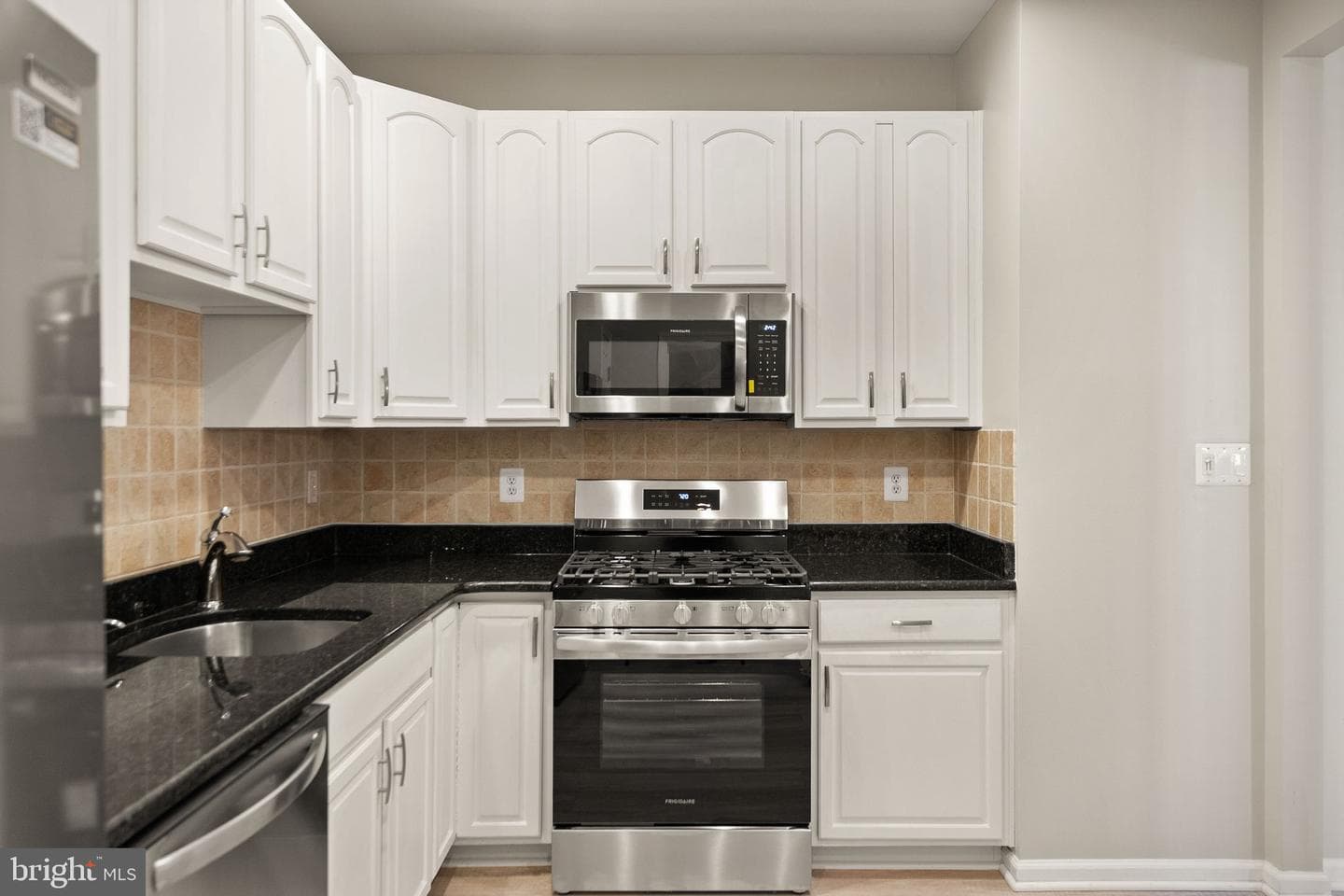 6932 Walnut Hill Drive photo 12