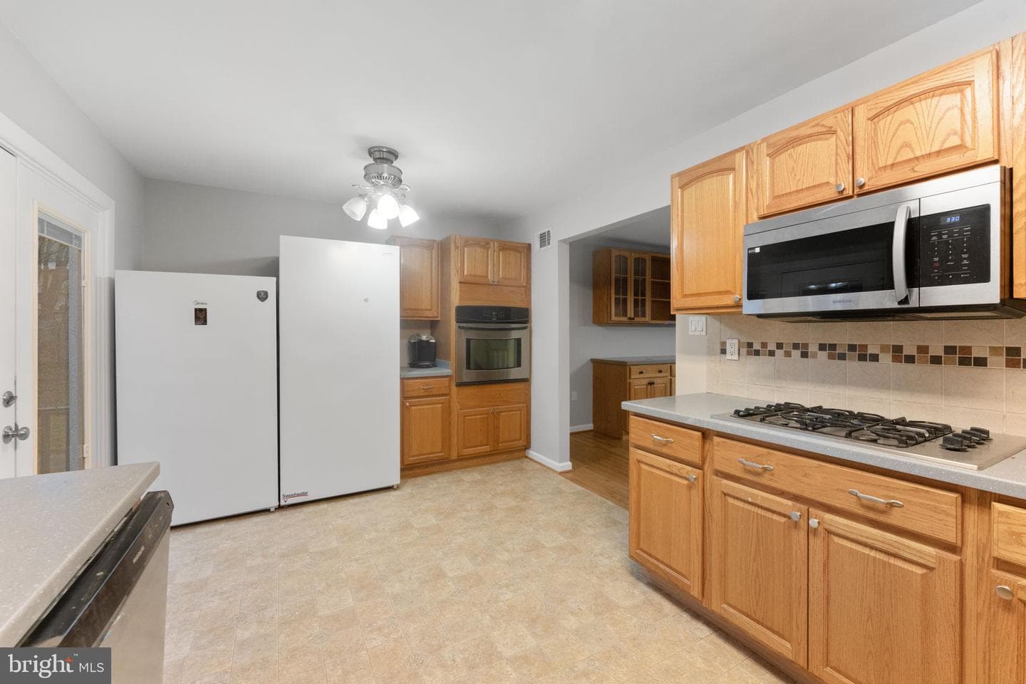 13200 Hawthorn Lane photo 28