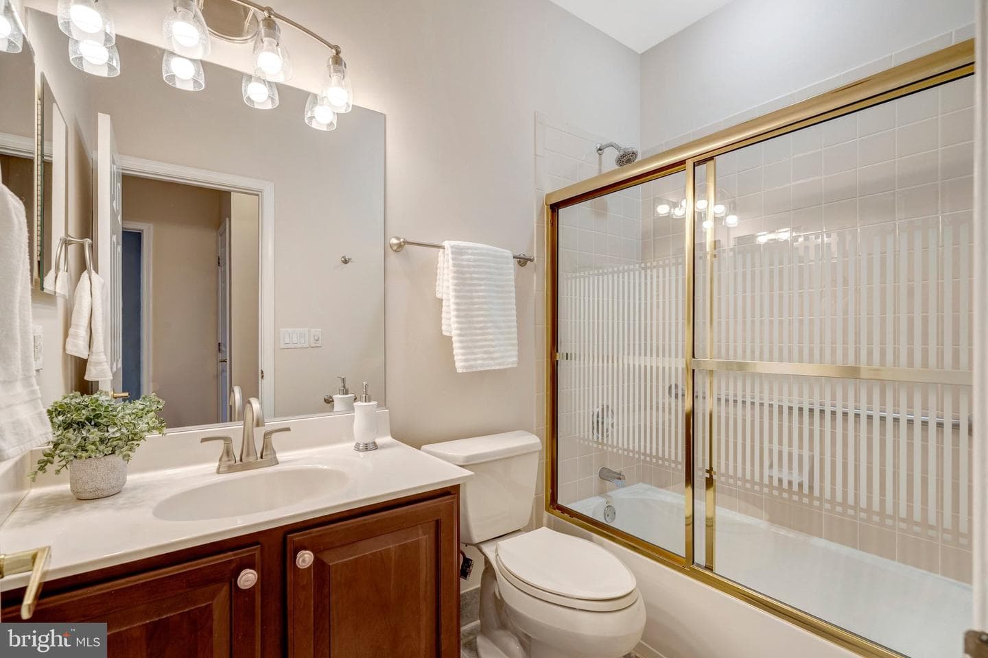 6331 Avington Place photo 34