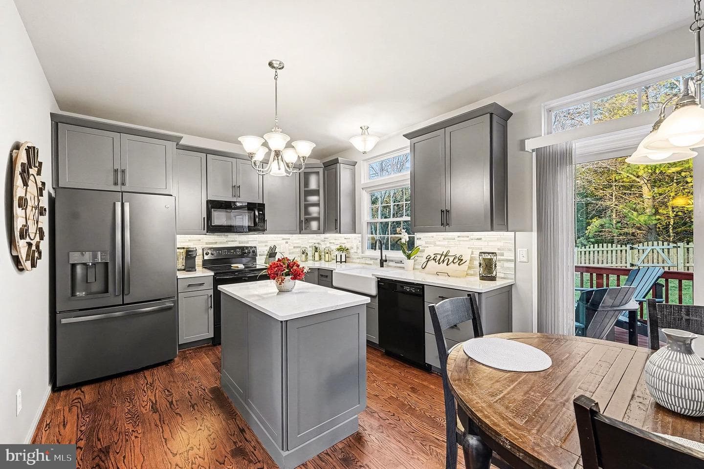 6465 Colonial Village Loop photo 11