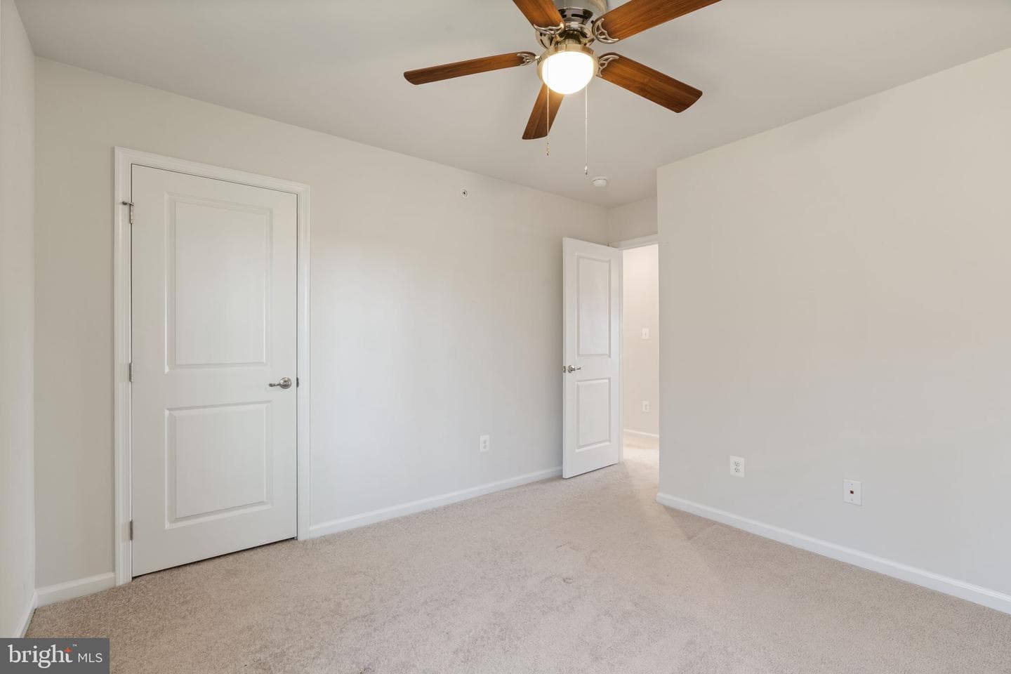 2044 Scarlet Pine Road photo 37