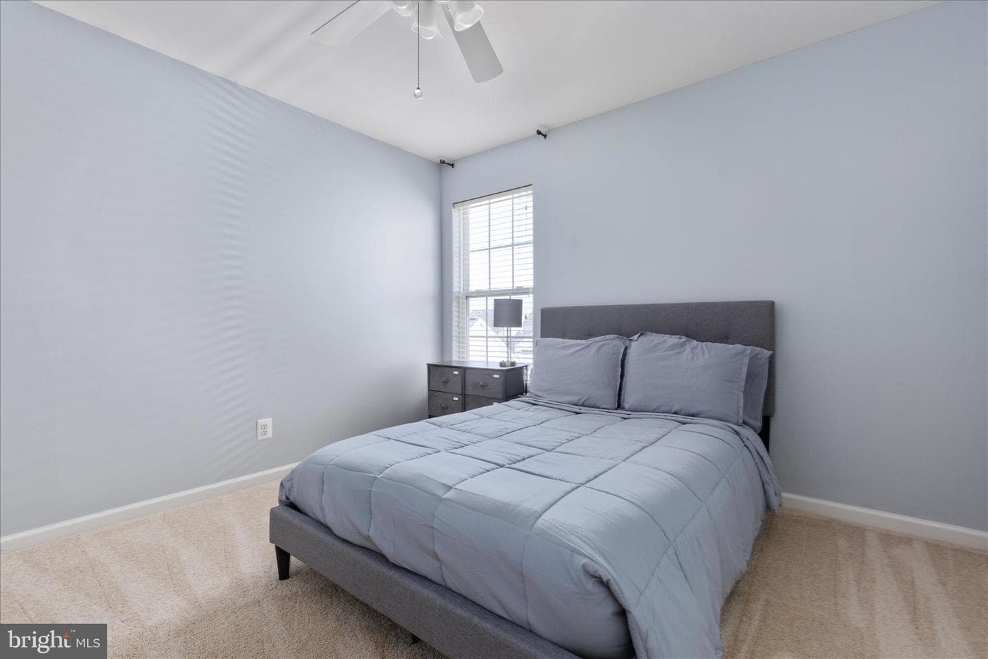 18009 Densworth Mews photo 24