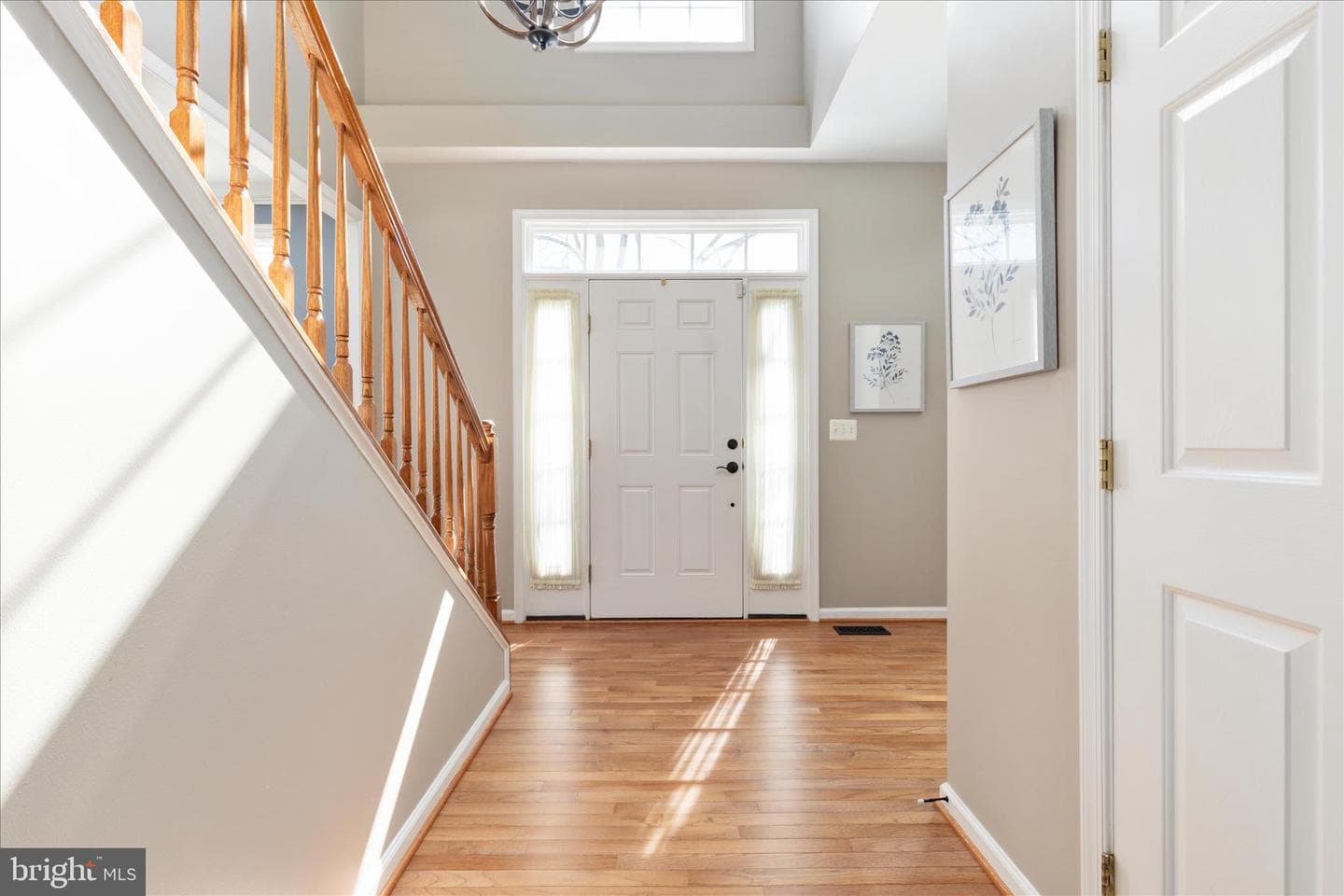 18009 Densworth Mews photo 3