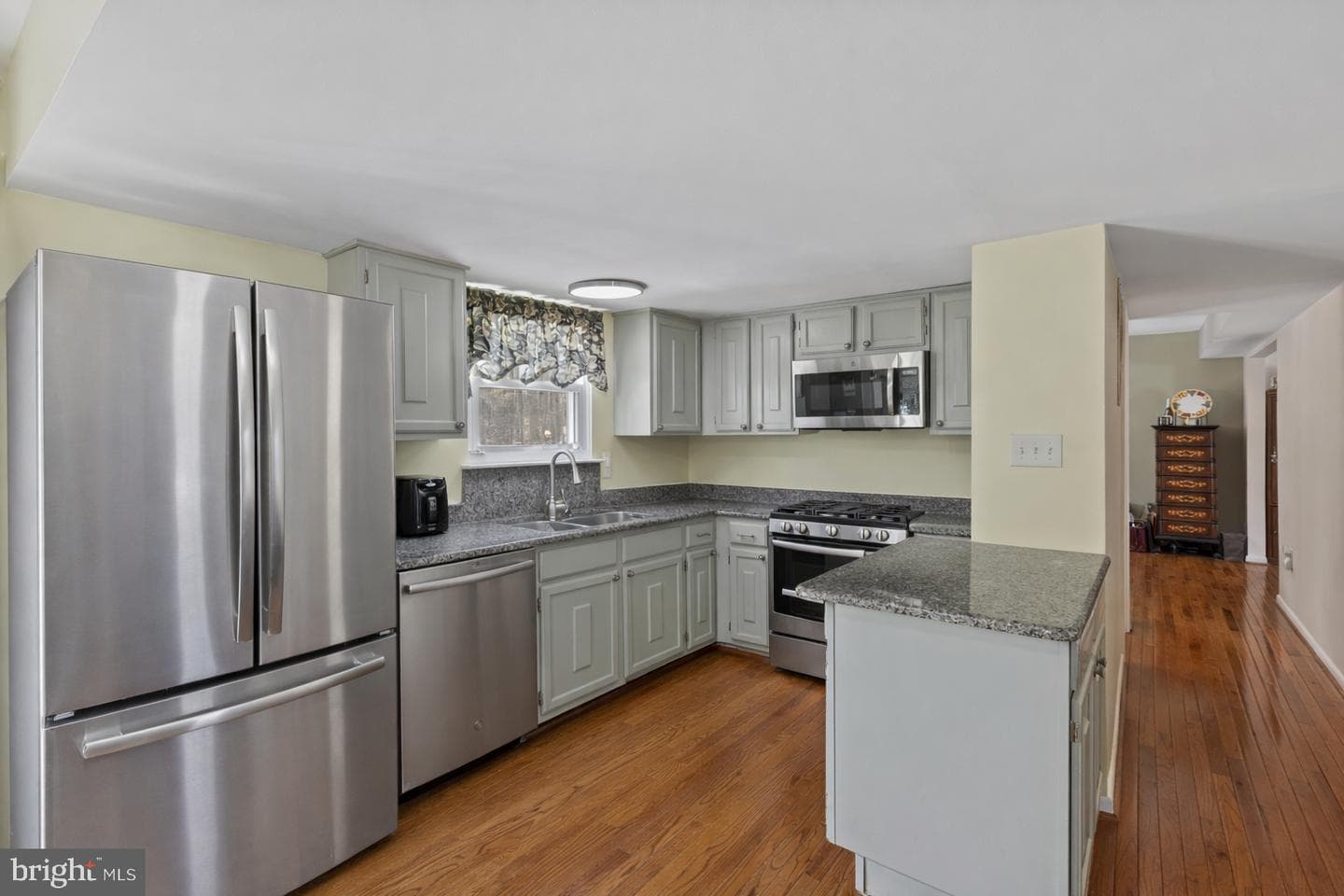 5897 Penacle Court photo 11