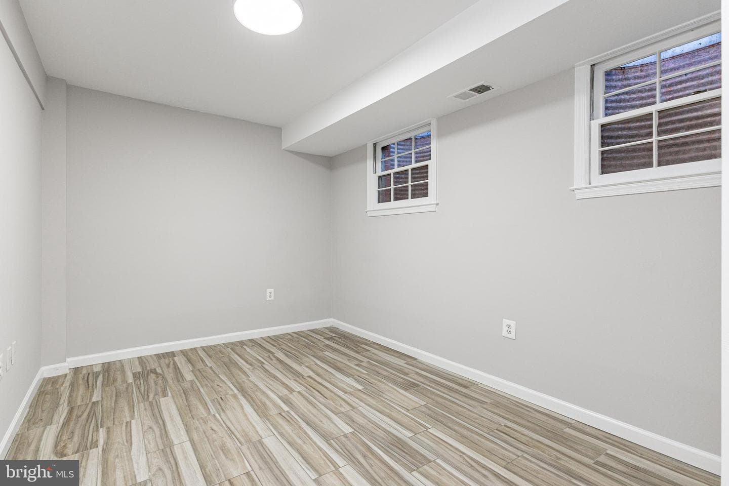 1427 Admiral Drive photo 19