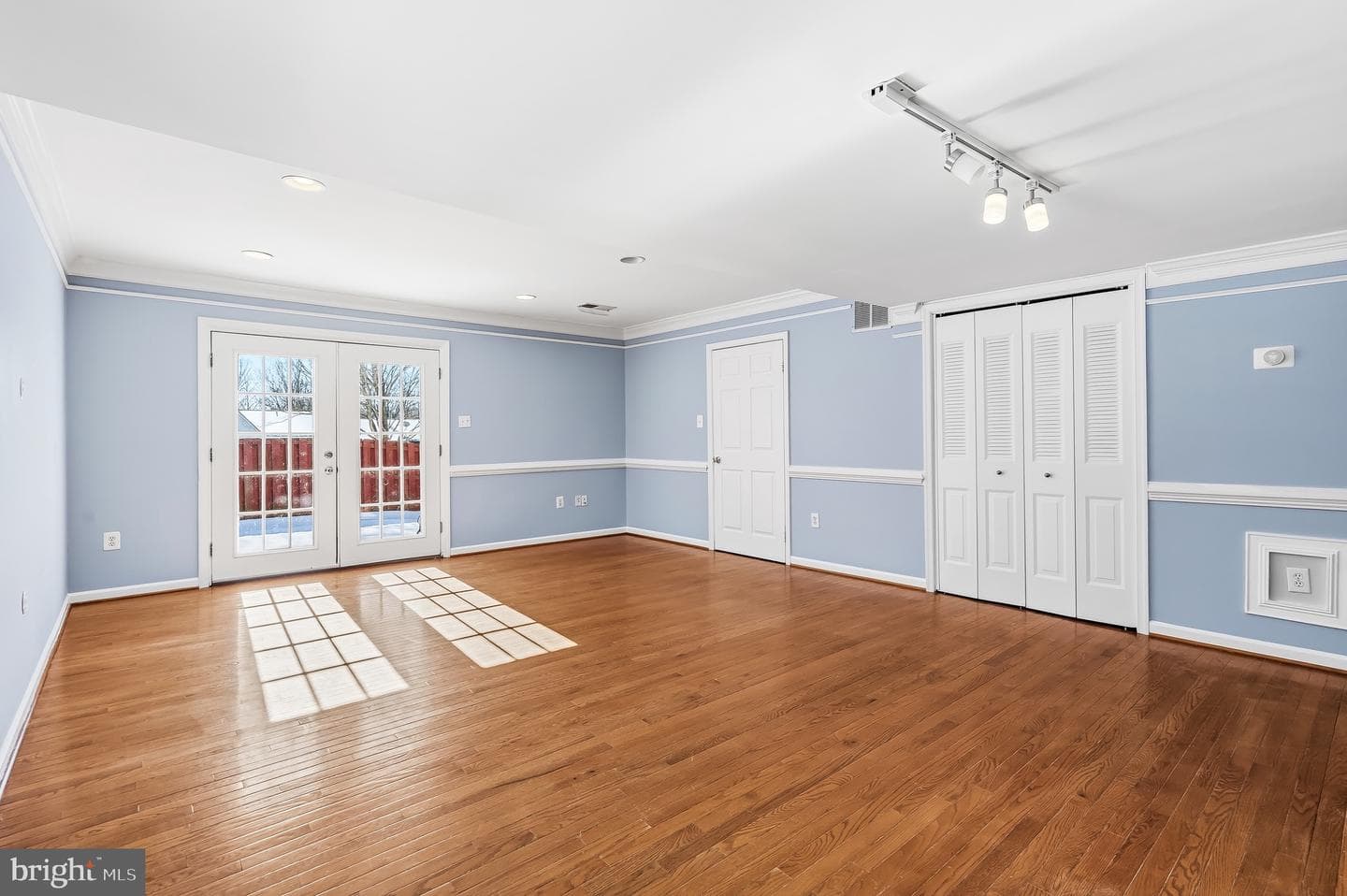 4001 Forestdale Avenue photo 18