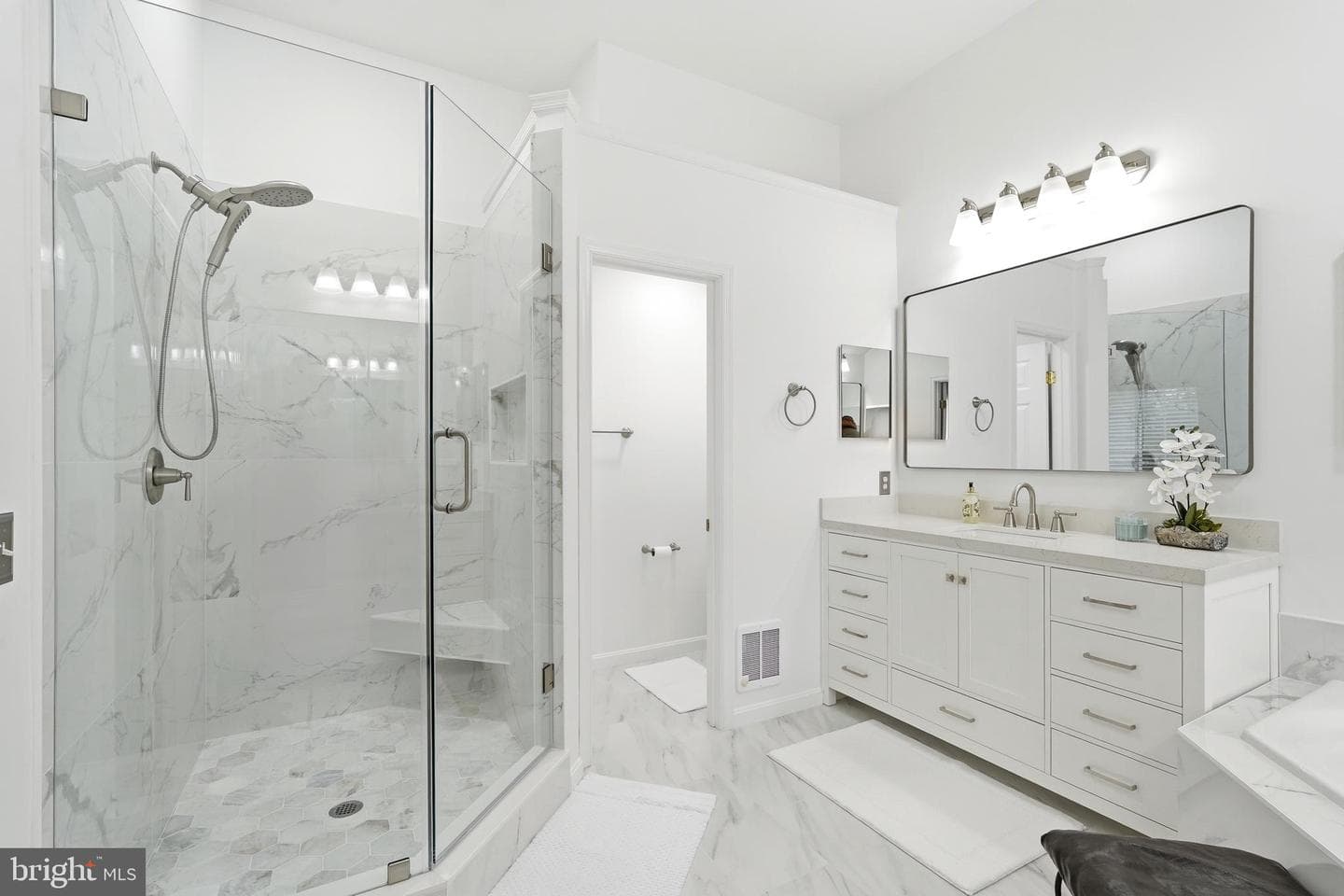 13021 Lashmere Court photo 4