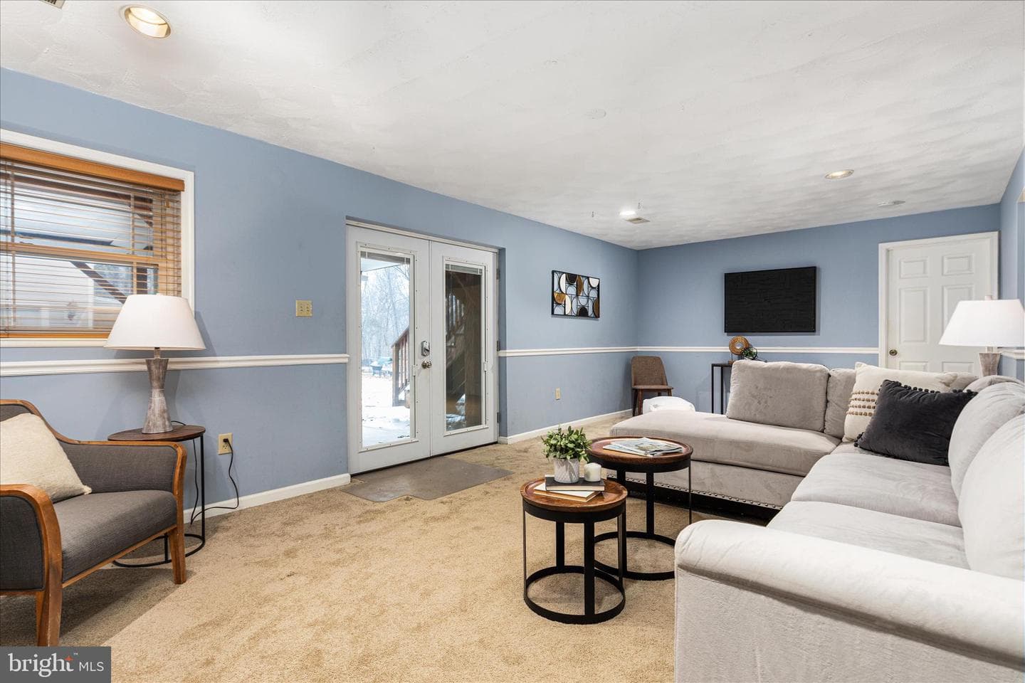 7398 Roxbury Avenue photo 26
