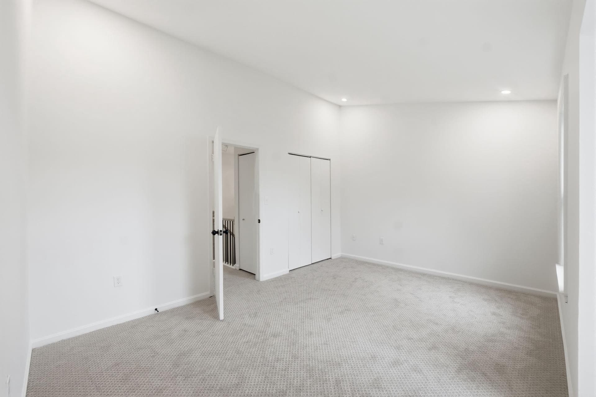 15387 Gatehouse Terrace photo 24