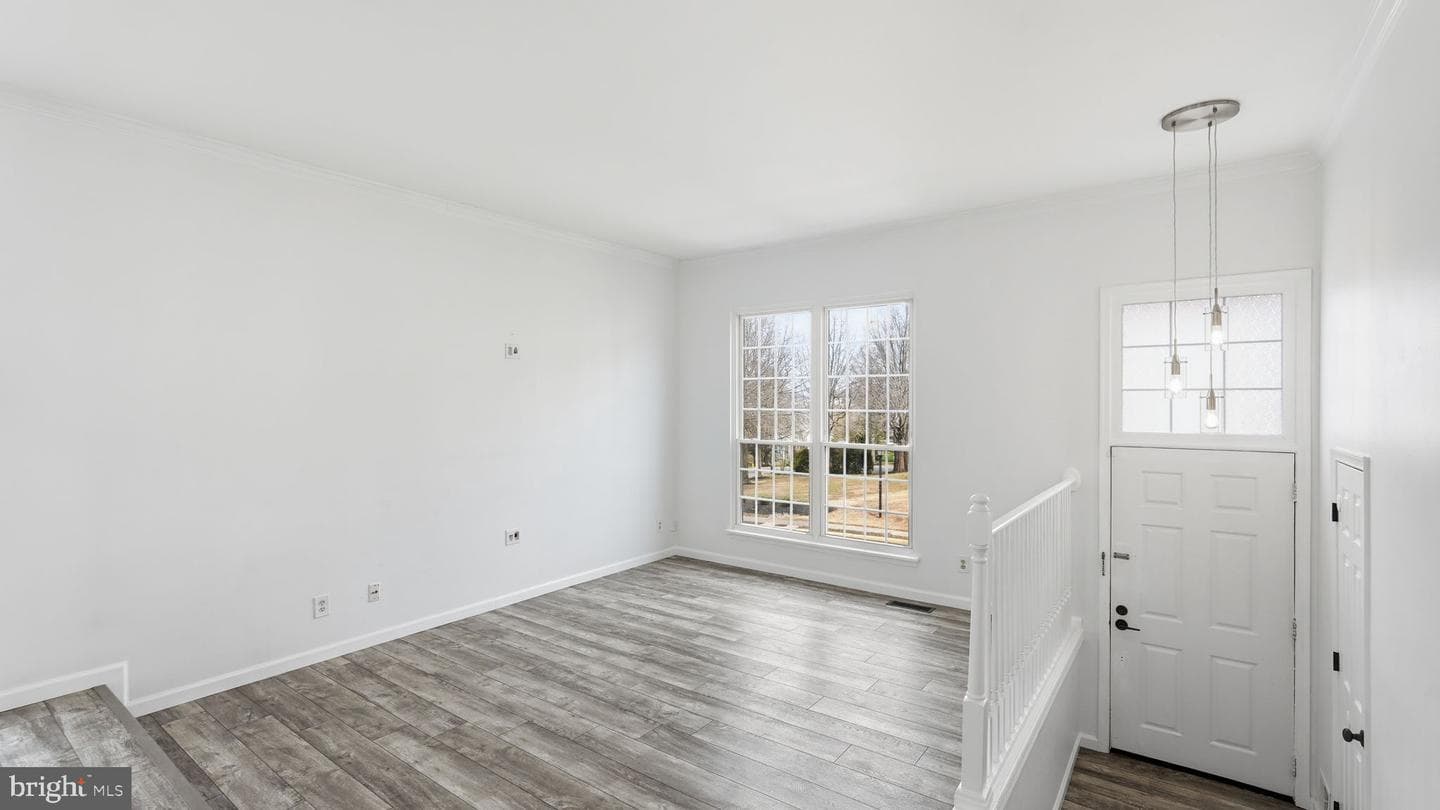 16800 Miranda Lane photo 4
