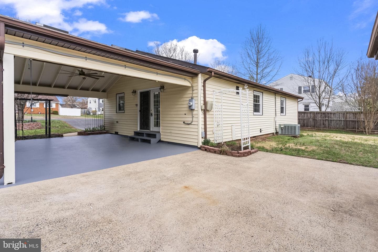 9649 Norfolk Street photo 6