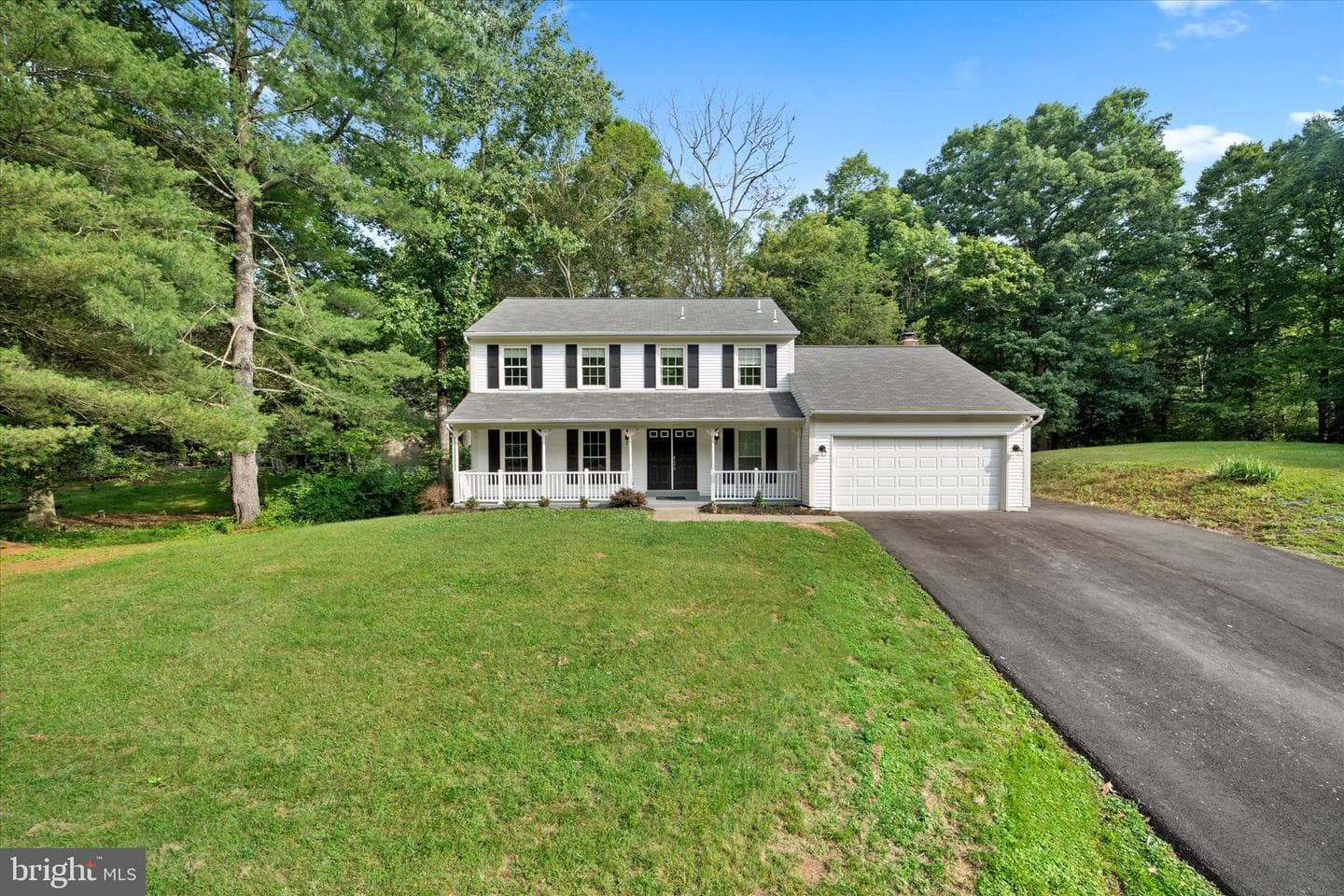 6112 Hillview Court