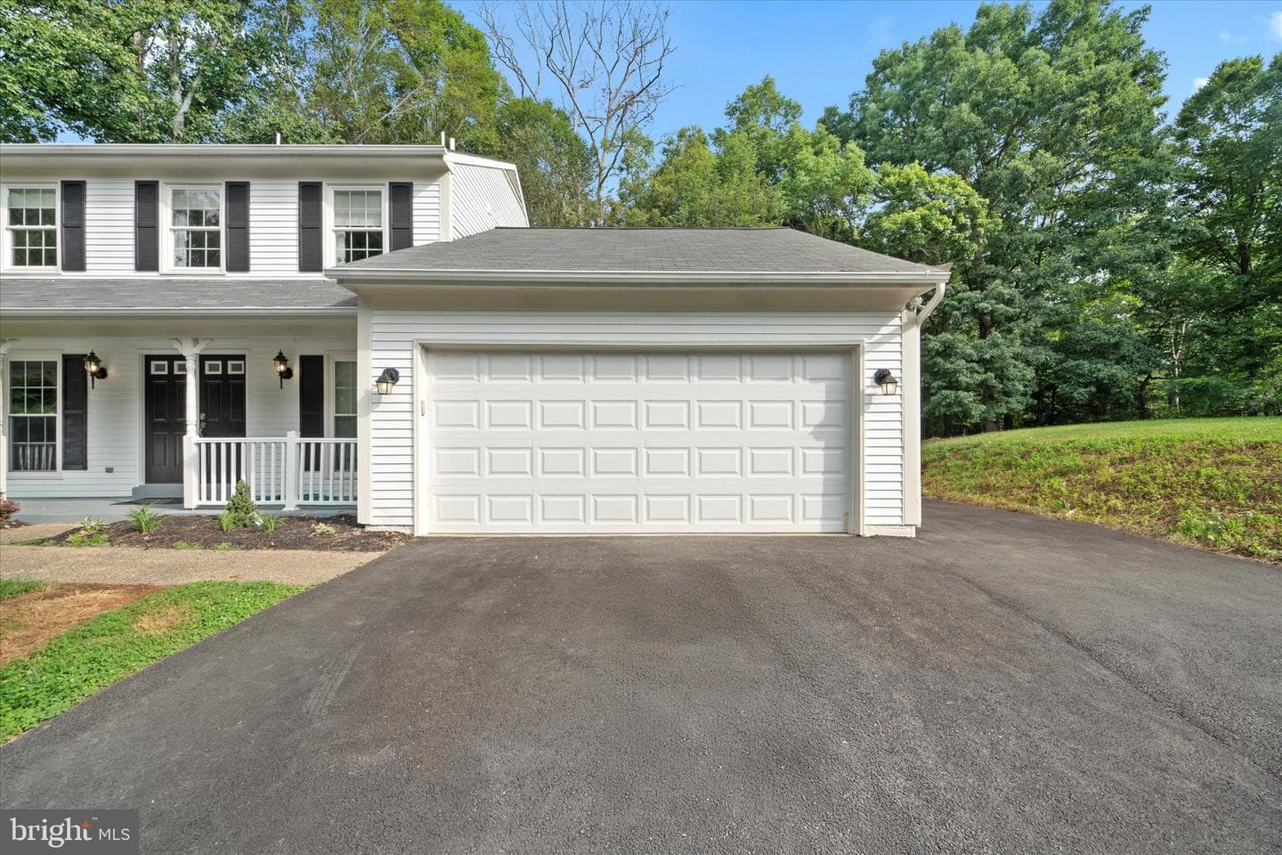 6112 Hillview Court photo 3