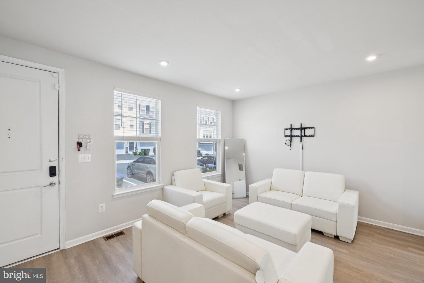 18255 Summit Pointe Drive photo 4