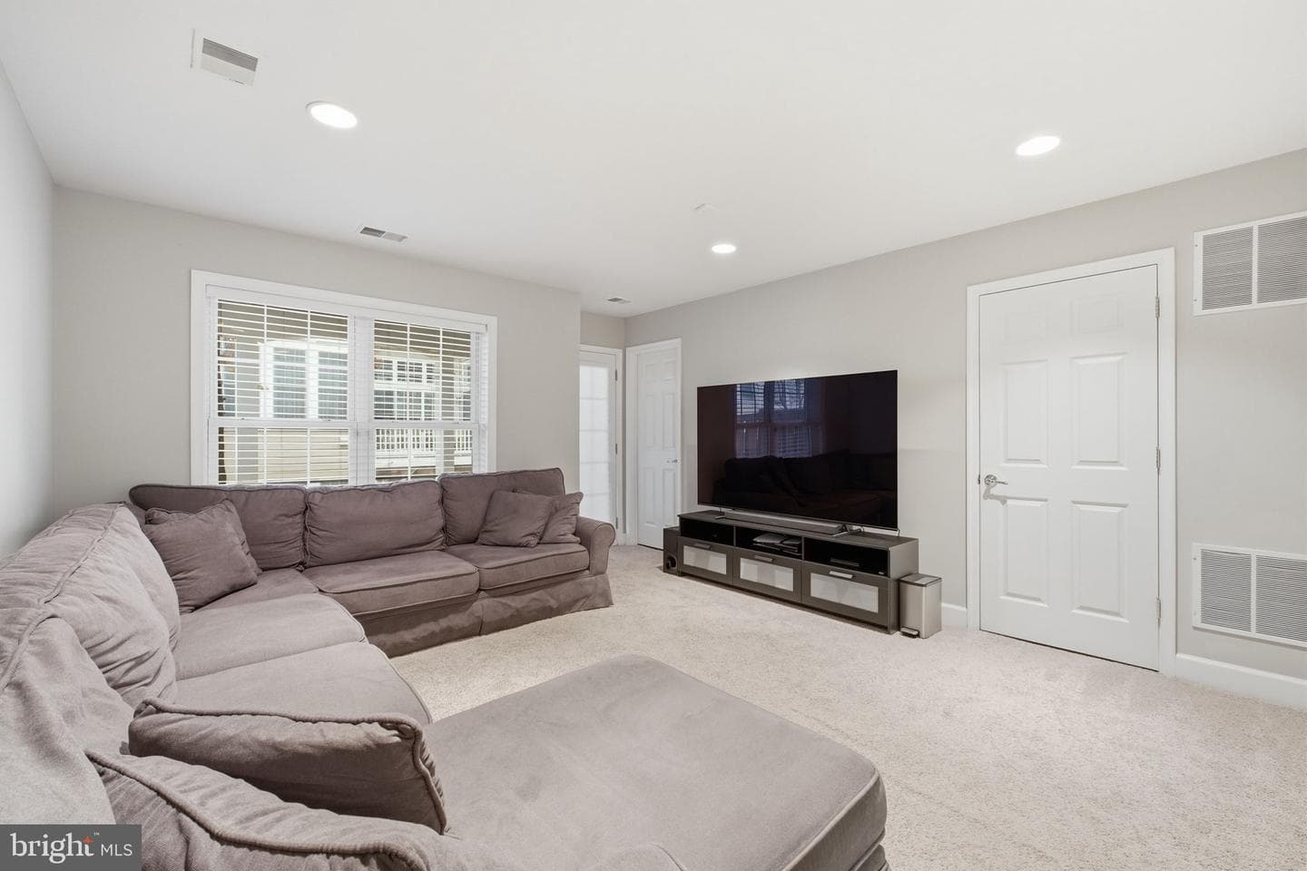 14671 Crossfield Way photo 5