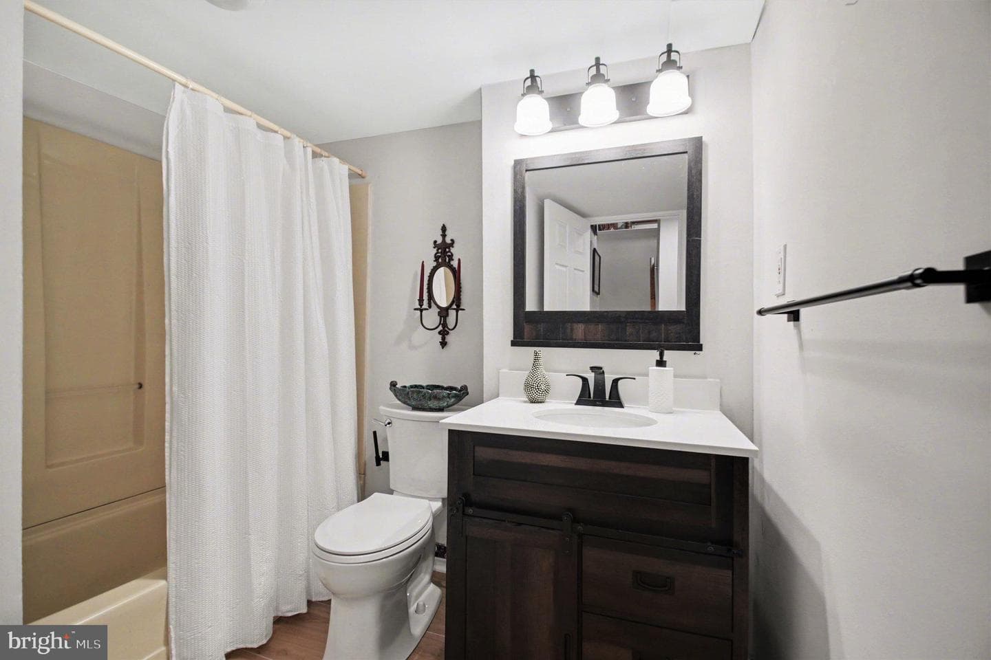 15795 Widewater Drive photo 24