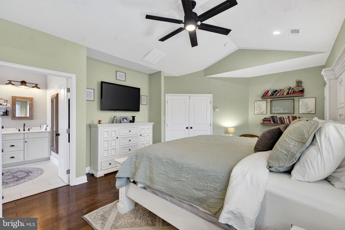 15629 Village Cove Place photo 37