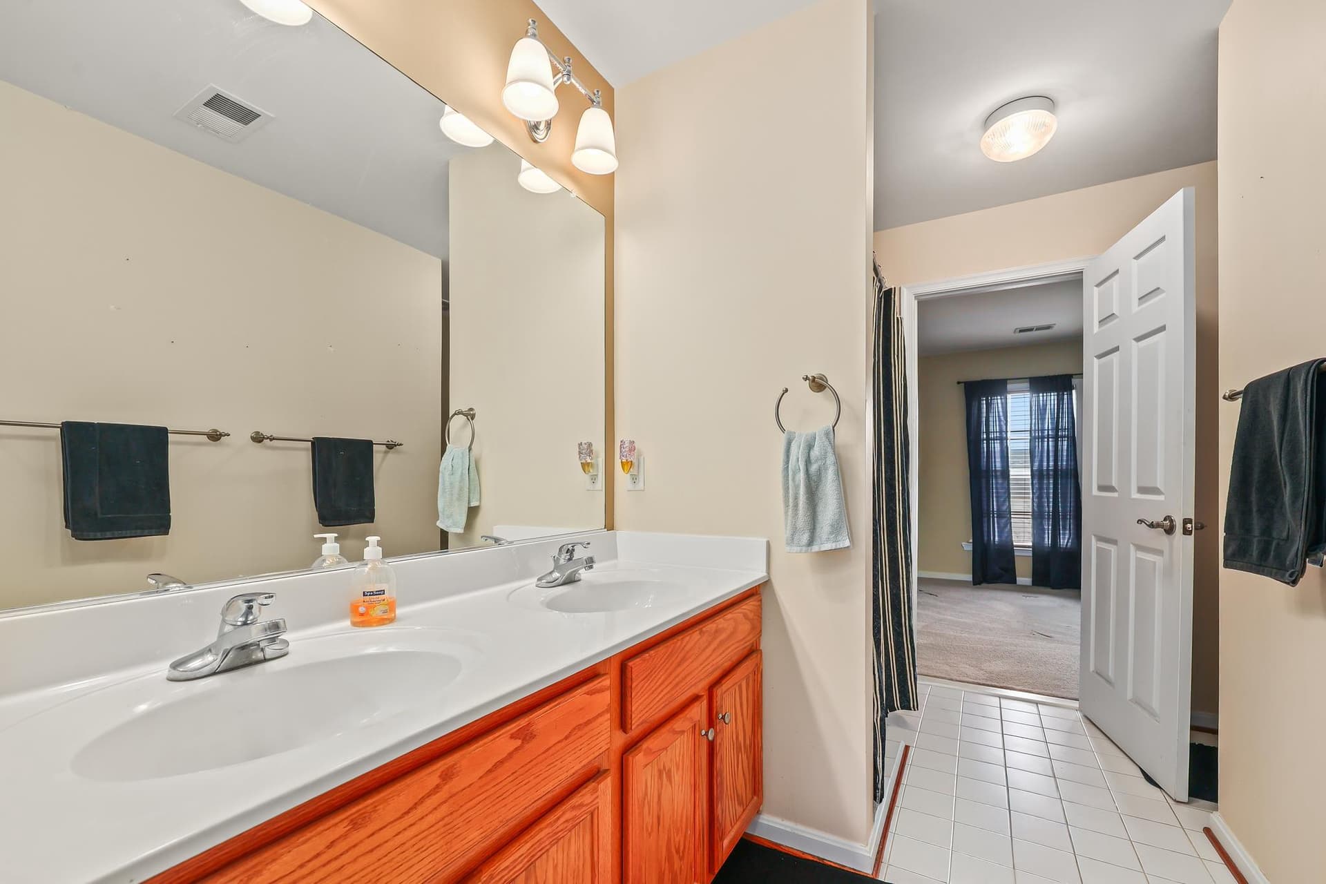 2725 Celestial Drive photo 25