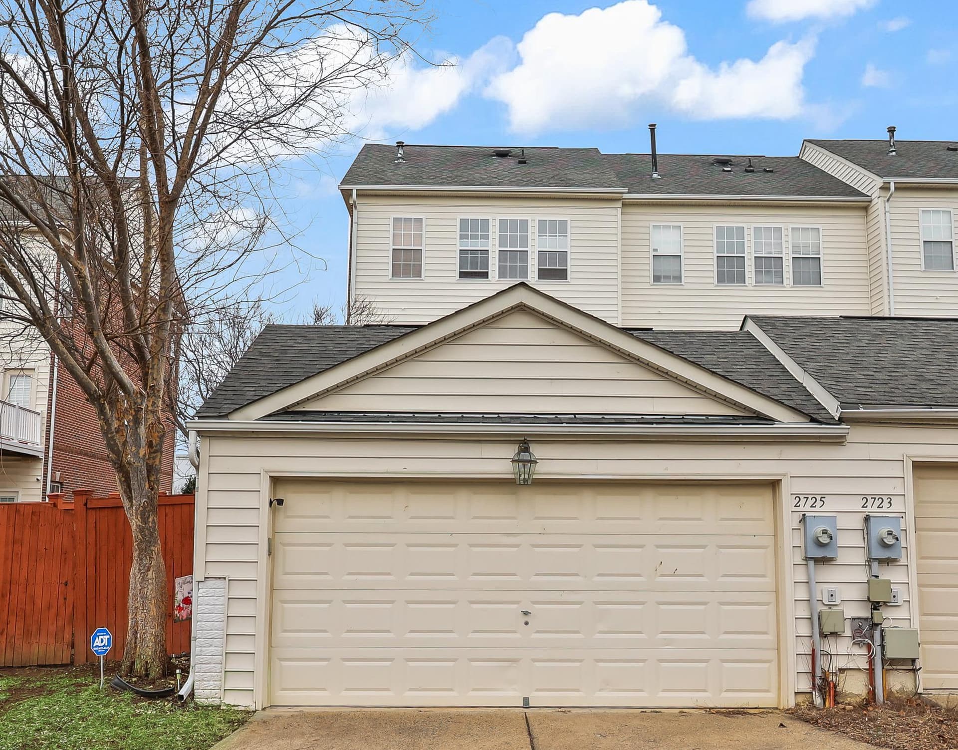 2725 Celestial Drive photo 4