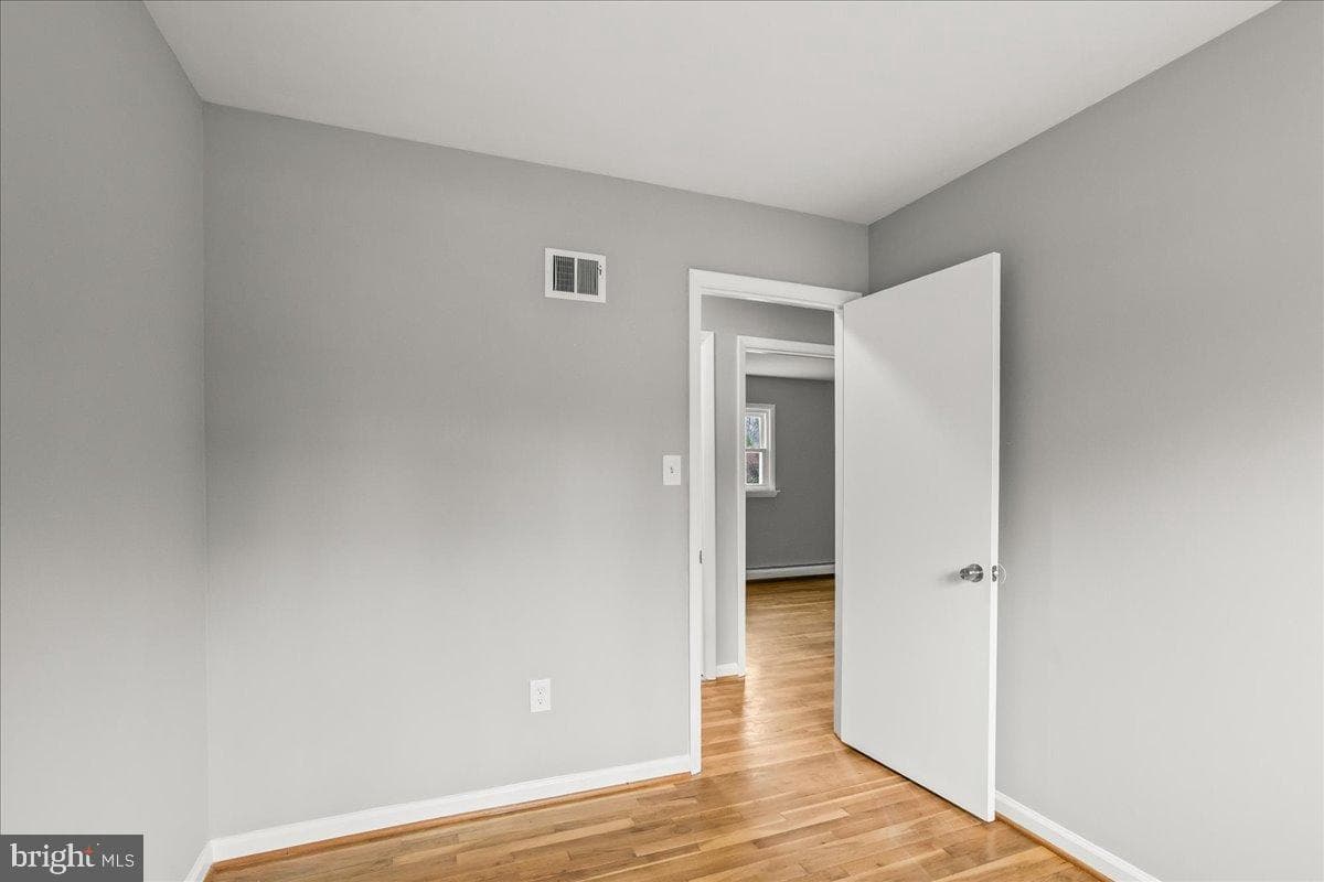 14709 Anderson Street photo 21