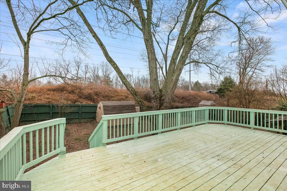 14709 Anderson Street photo 29