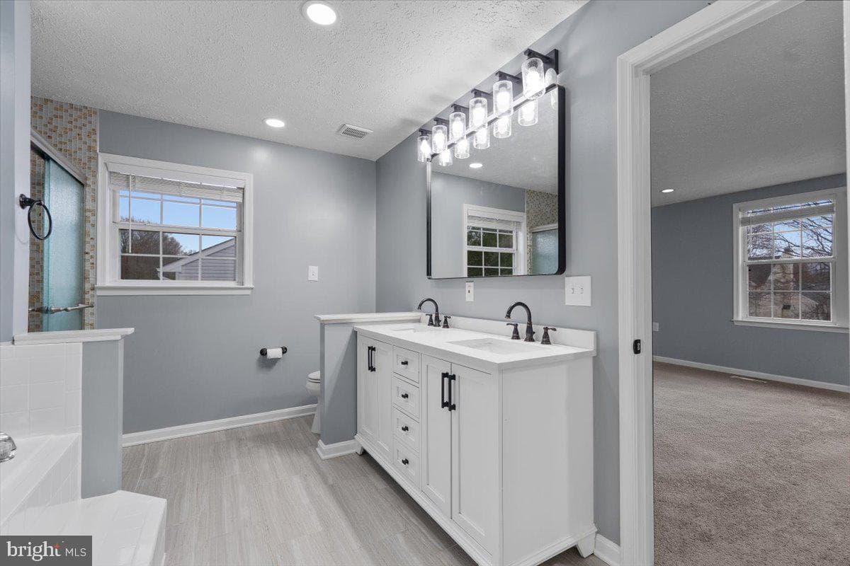 10415 Labrador Loop photo 44