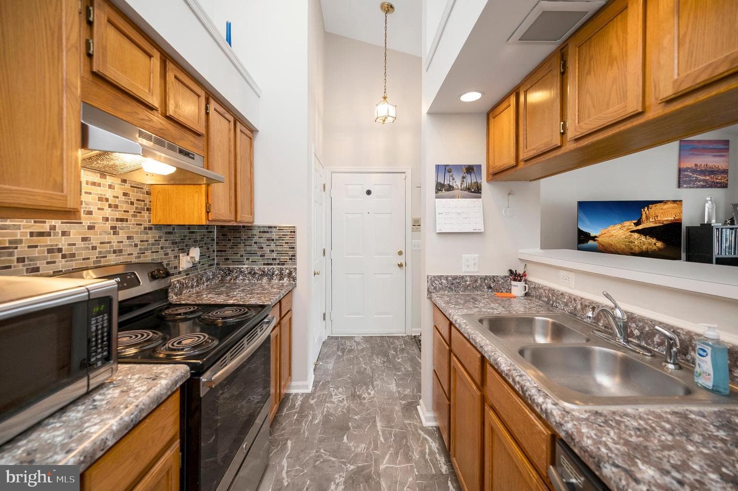3580 Sherbrooke Circle #301 photo 17