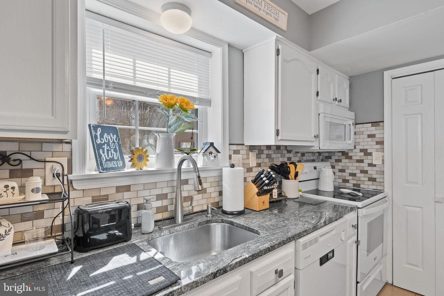 3716 Tavern Way photo 14