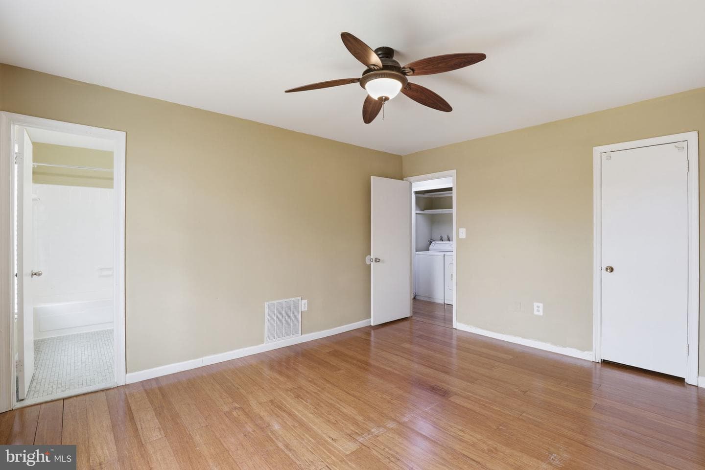 10107 Henry Court photo 22