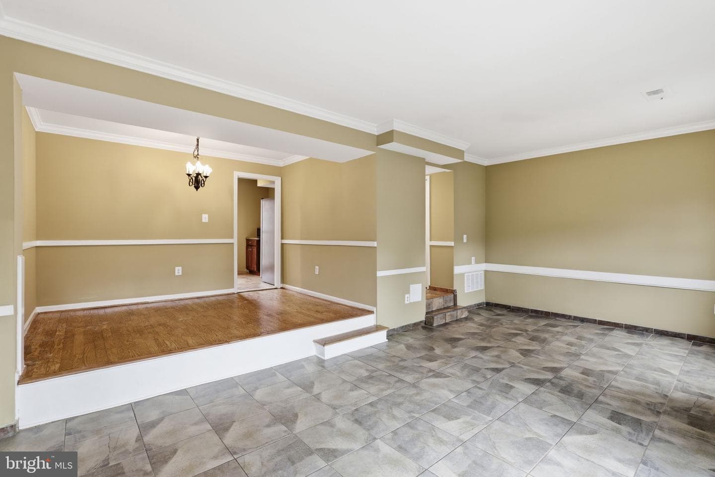 10107 Henry Court photo 8