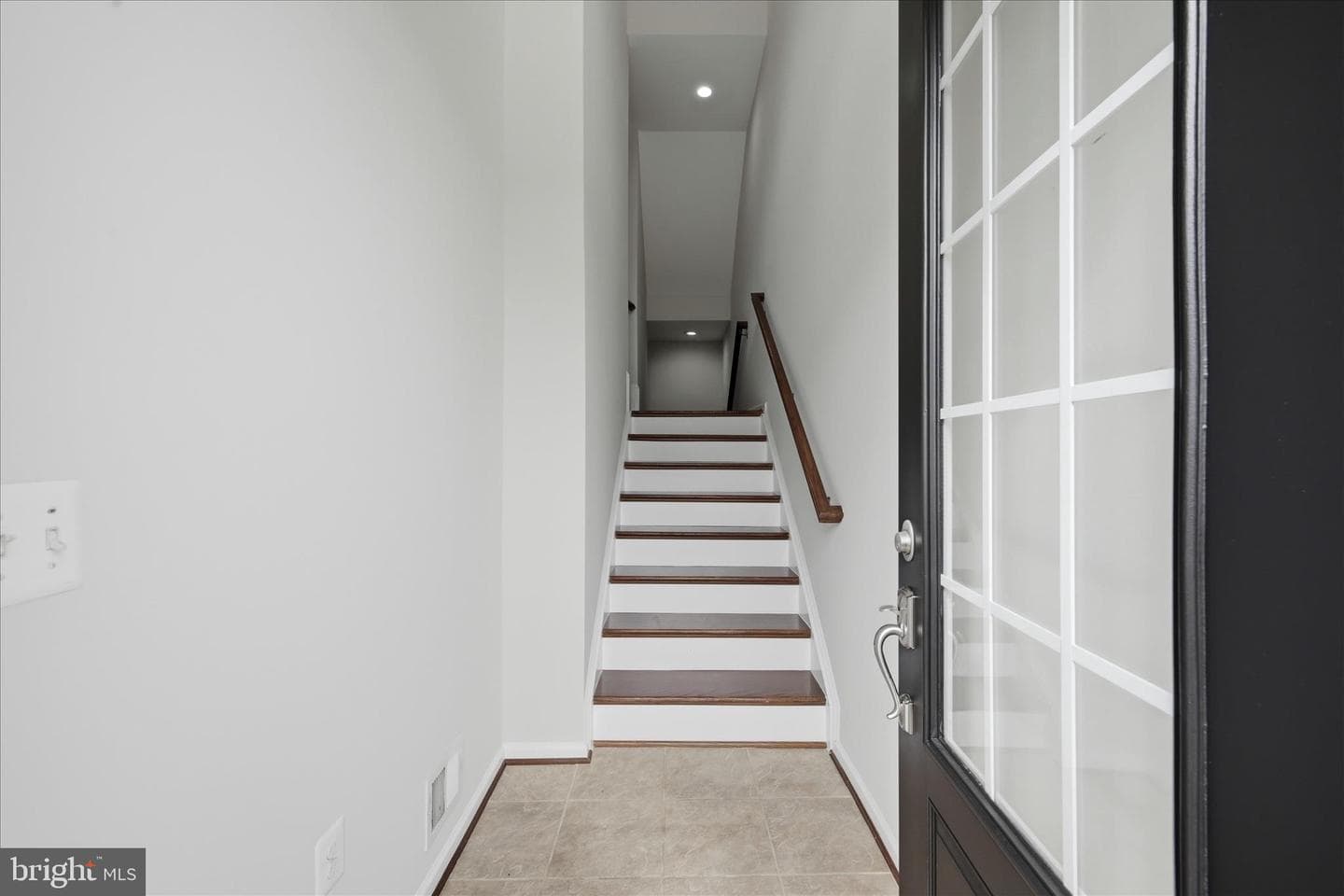 8206 Heritage Crossing Court photo 4