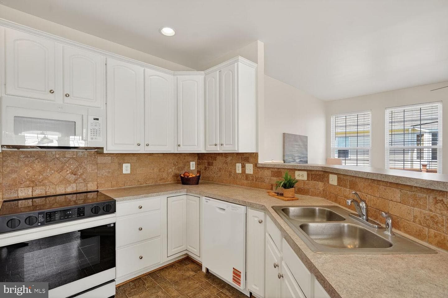16837 Four Seasons Drive photo 11