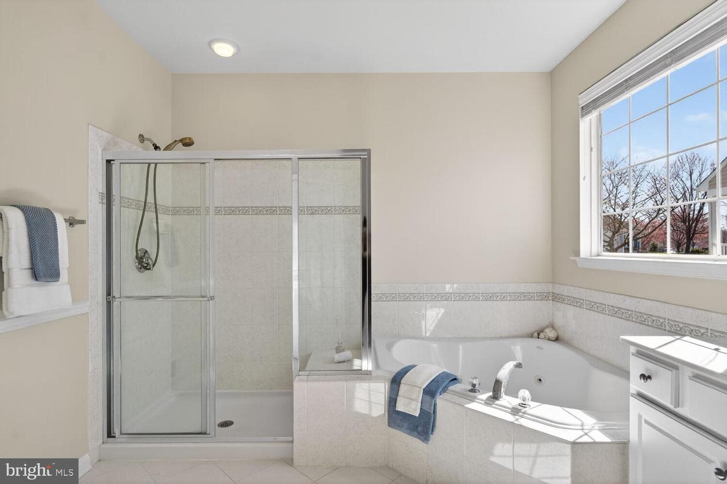16837 Four Seasons Drive photo 30