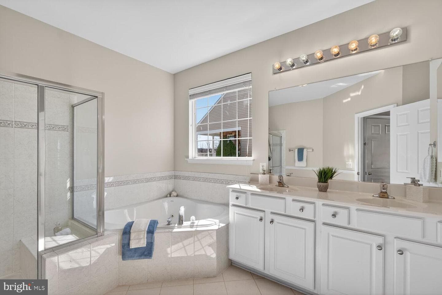 16837 Four Seasons Drive photo 31