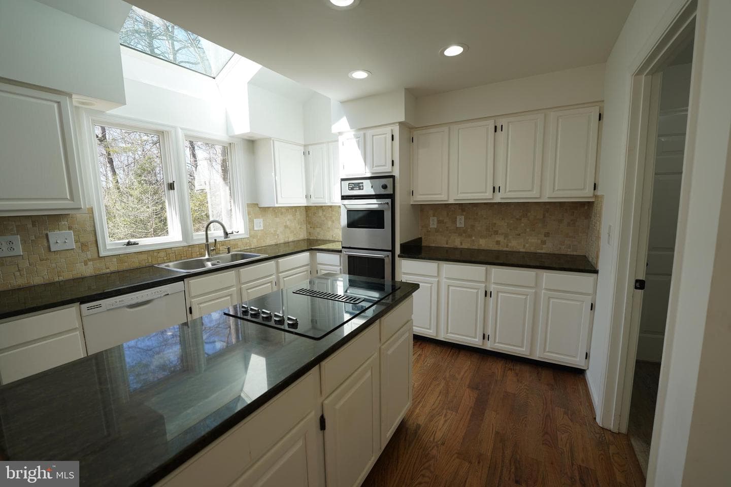6195 River Forest Drive photo 8