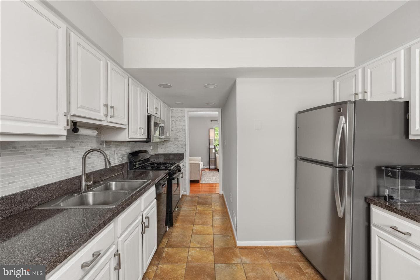 3429 Castle Hill Drive photo 5