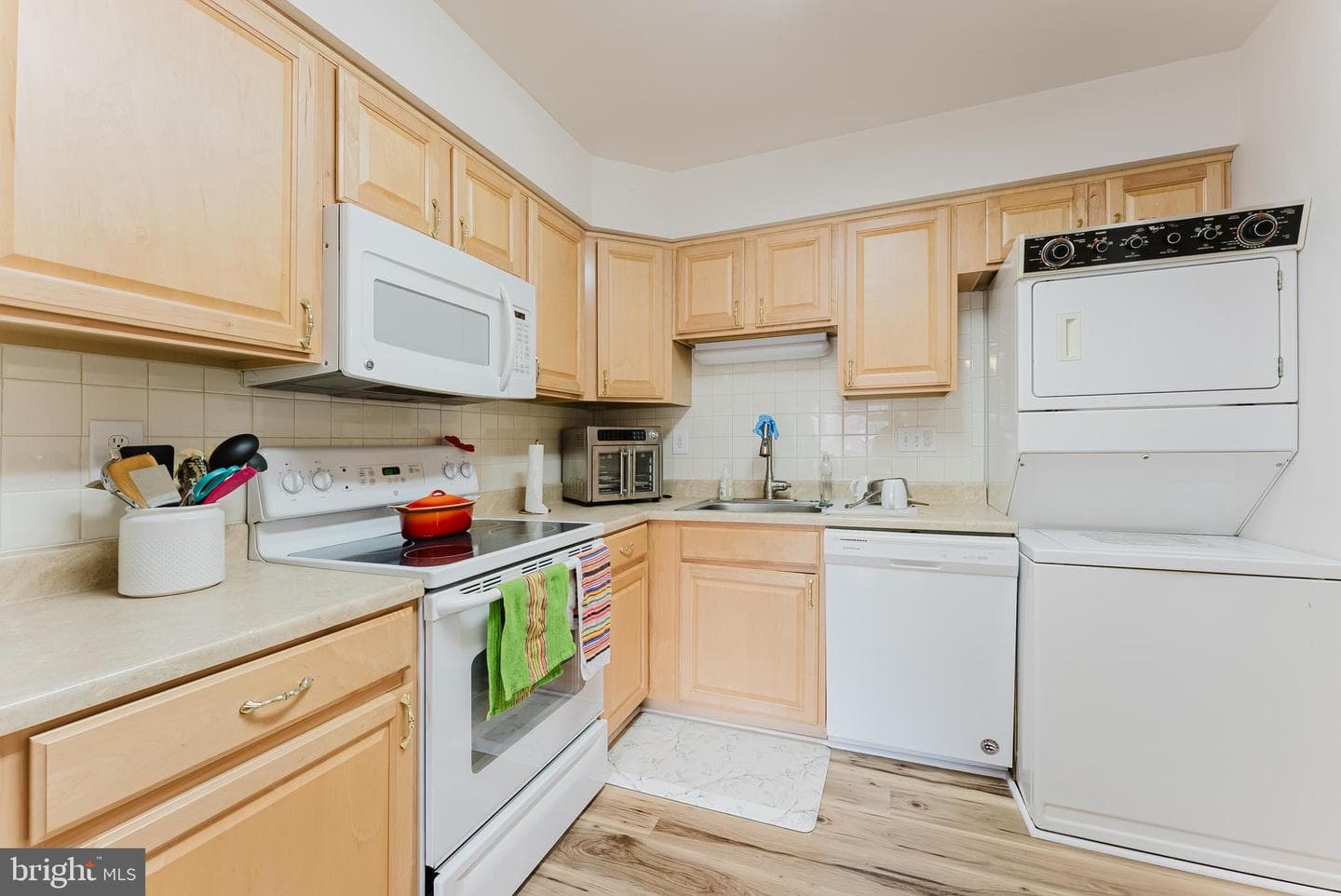 10627 Provincial Drive #b photo 6