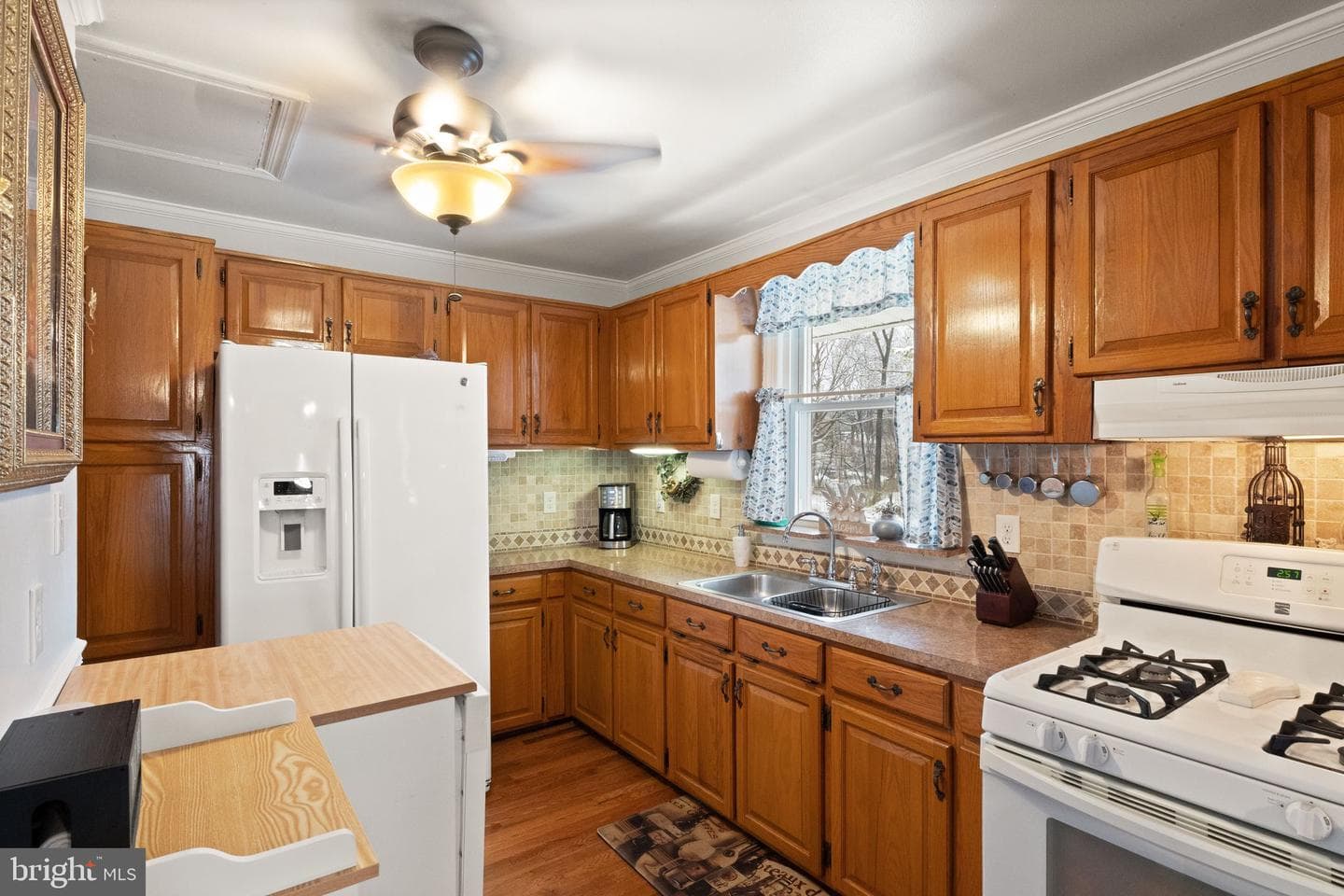 7411 Bull Run Road photo 11