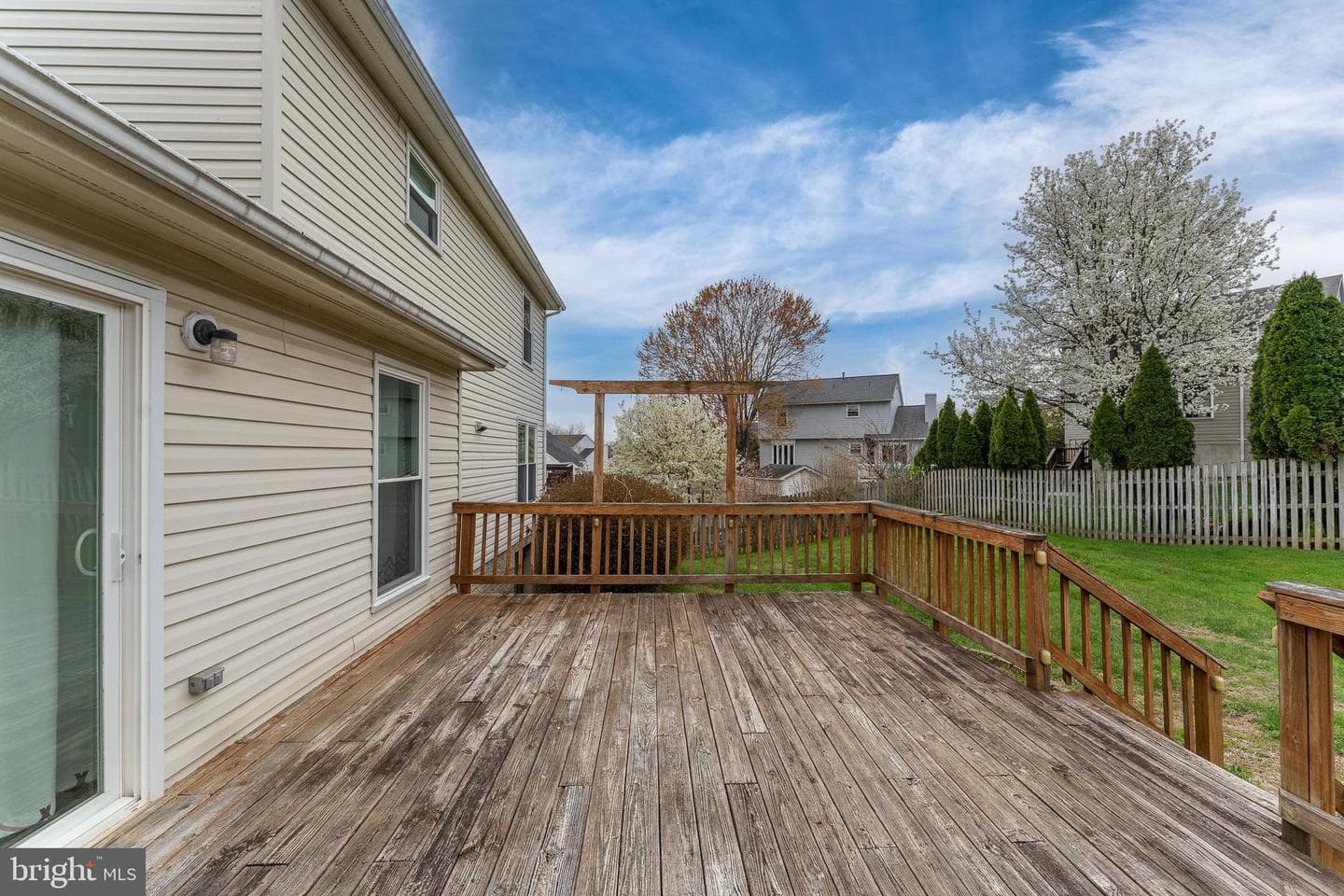 5568 Roundtree Drive photo 14