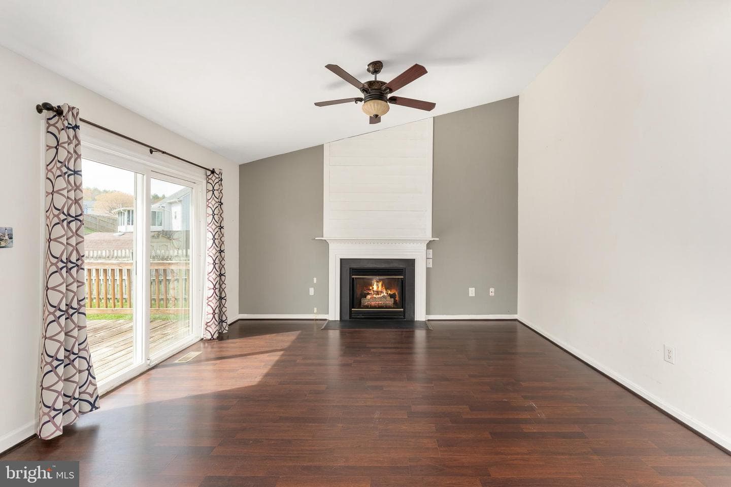 5568 Roundtree Drive photo 20