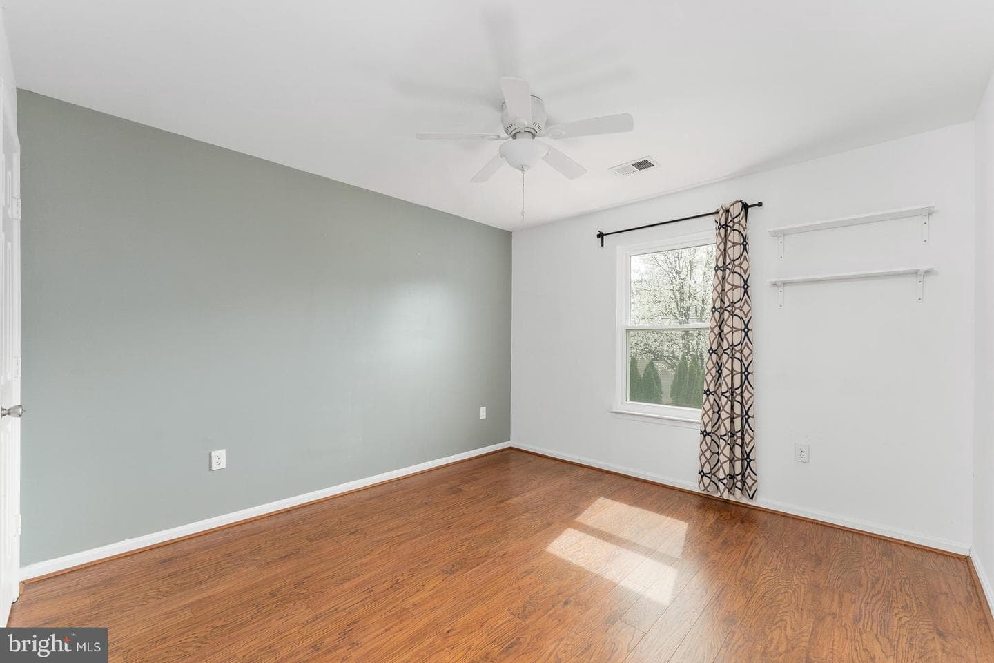 5568 Roundtree Drive photo 28