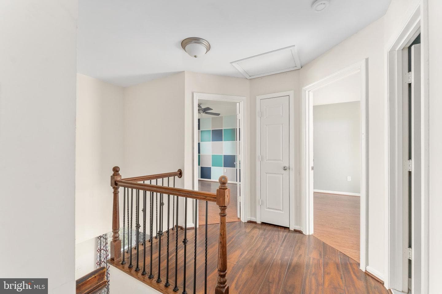 5568 Roundtree Drive photo 34