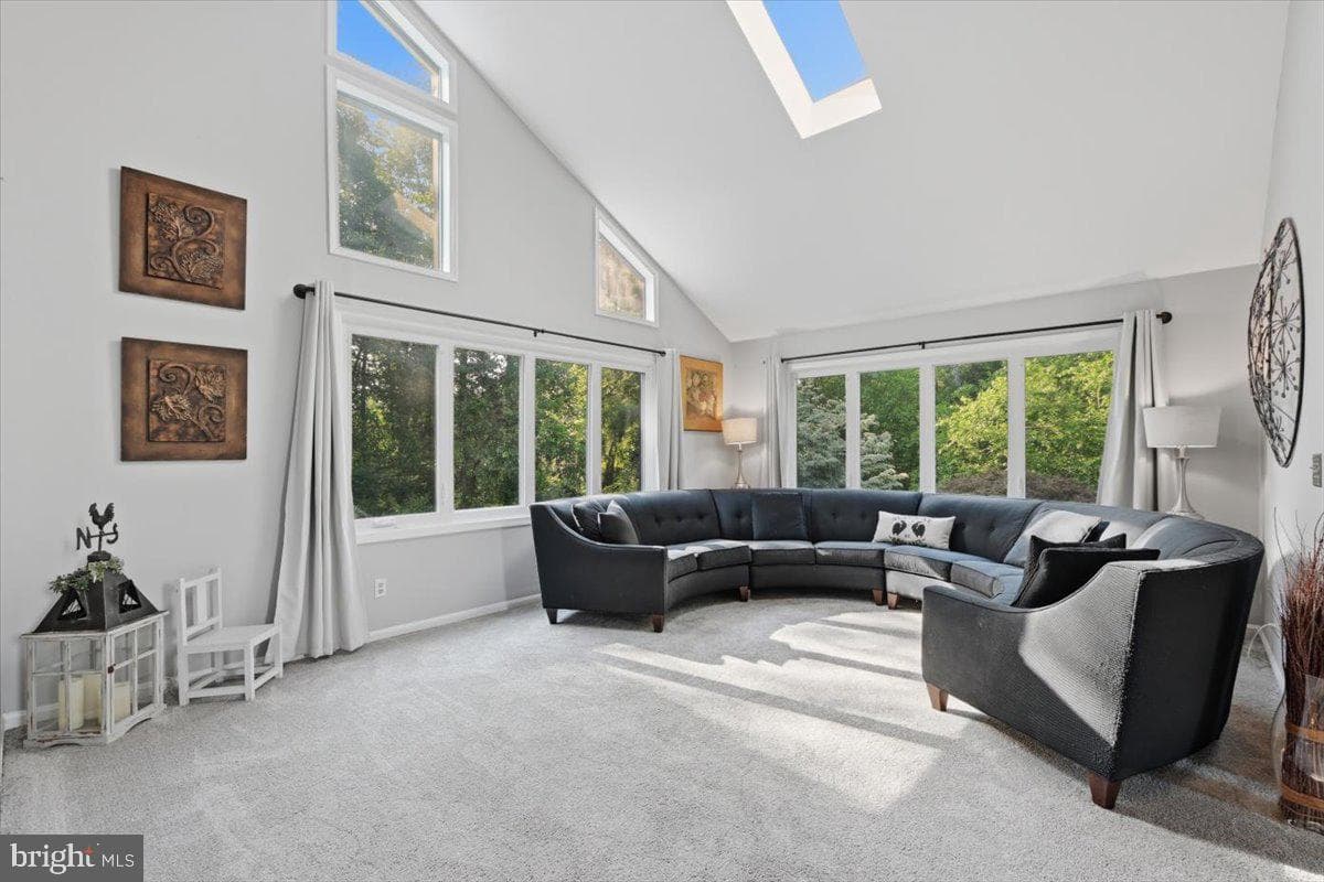 4366 Stepney Drive photo 6