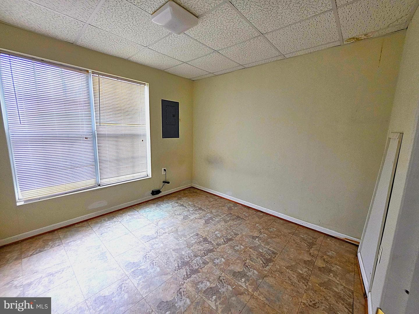3329 Esquarre Court photo 27
