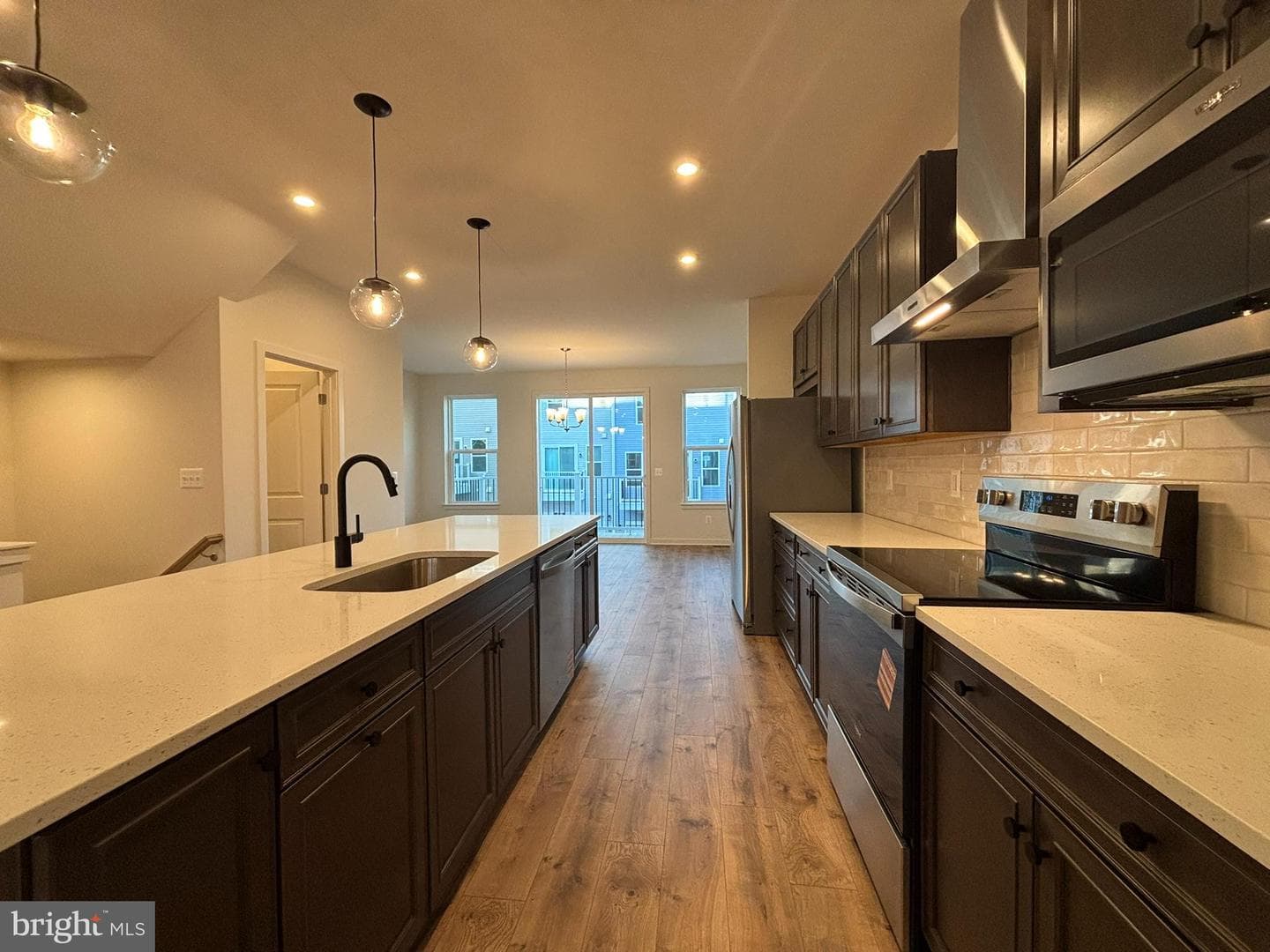17988 Alicia Avenue photo 3